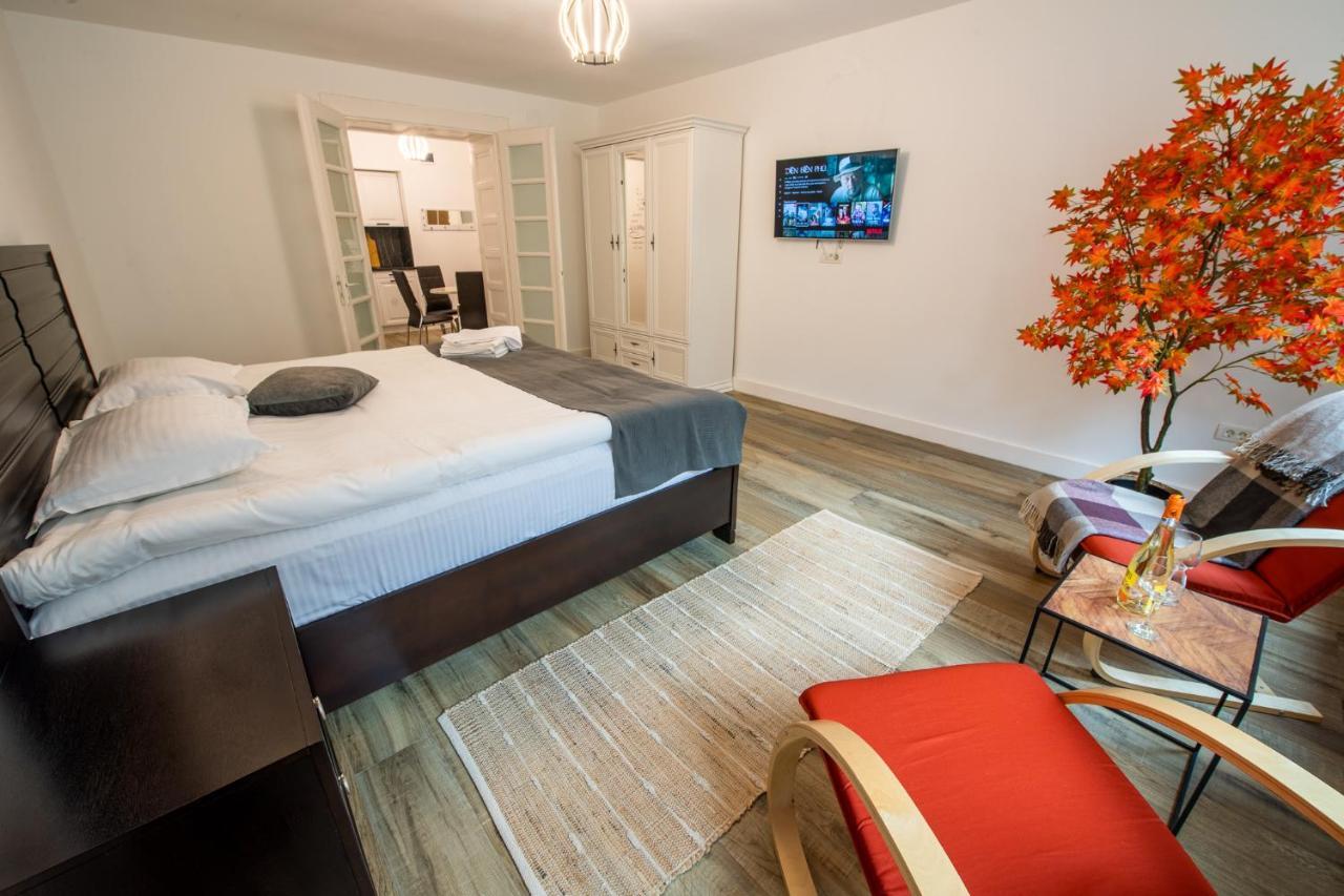 Old Town Suites Braşov Exteriör bild